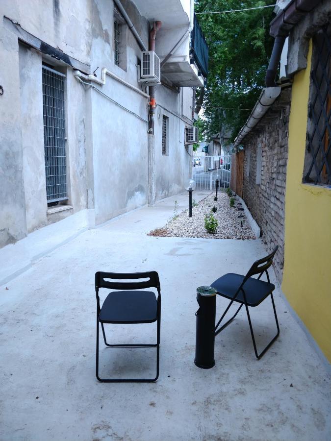 לסי Isi Guesthouse מראה חיצוני תמונה