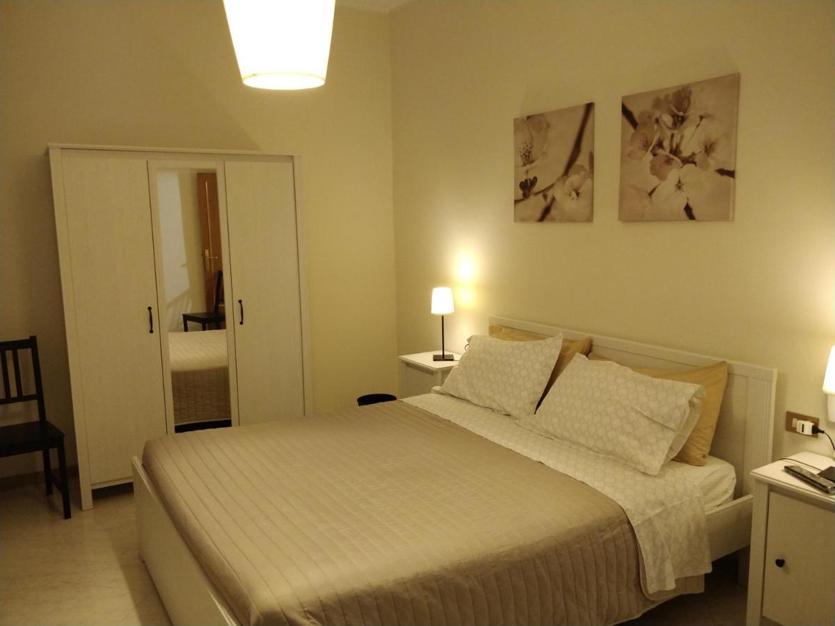 לסי Isi Guesthouse מראה חיצוני תמונה