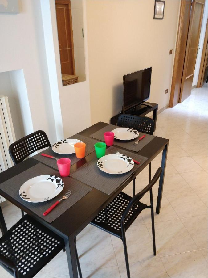 לסי Isi Guesthouse מראה חיצוני תמונה